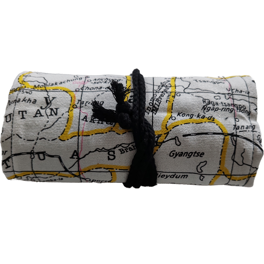 Federmäppchen | Weltkarten-Design | Canvas | 48 Stiftplätze | Einrollbar